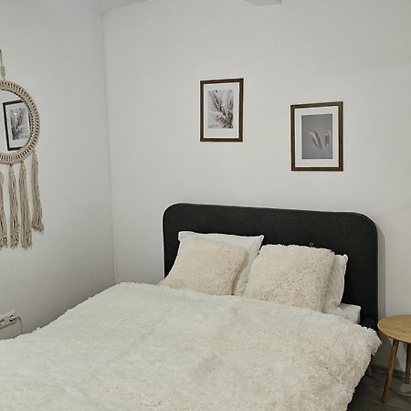 Studio Apartment Gigi Загреб Экстерьер фото